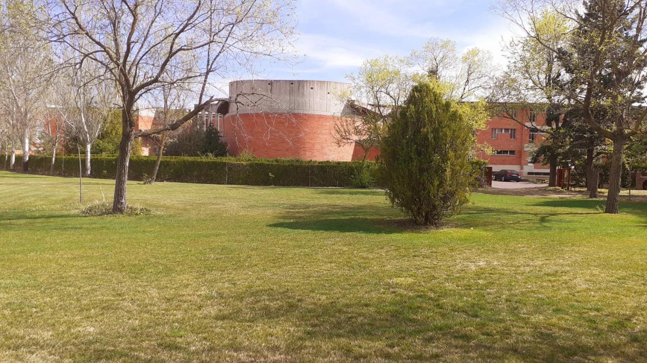 Residencia Diego Martinez Паленсия Экстерьер фото